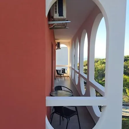 Casa Rossa Kato Spilaion